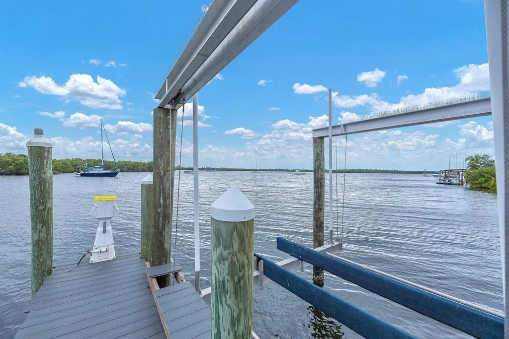 Photo of 3304 W SHELL POINT ROAD