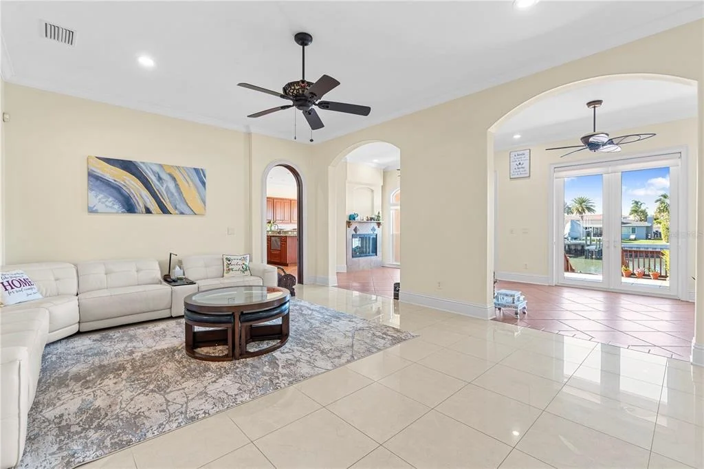 Photo of 3952 VERSAILLES DRIVE