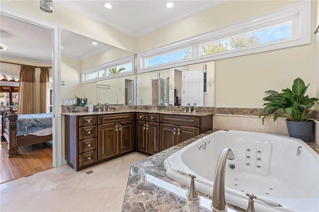 Photo of 3952 VERSAILLES DRIVE