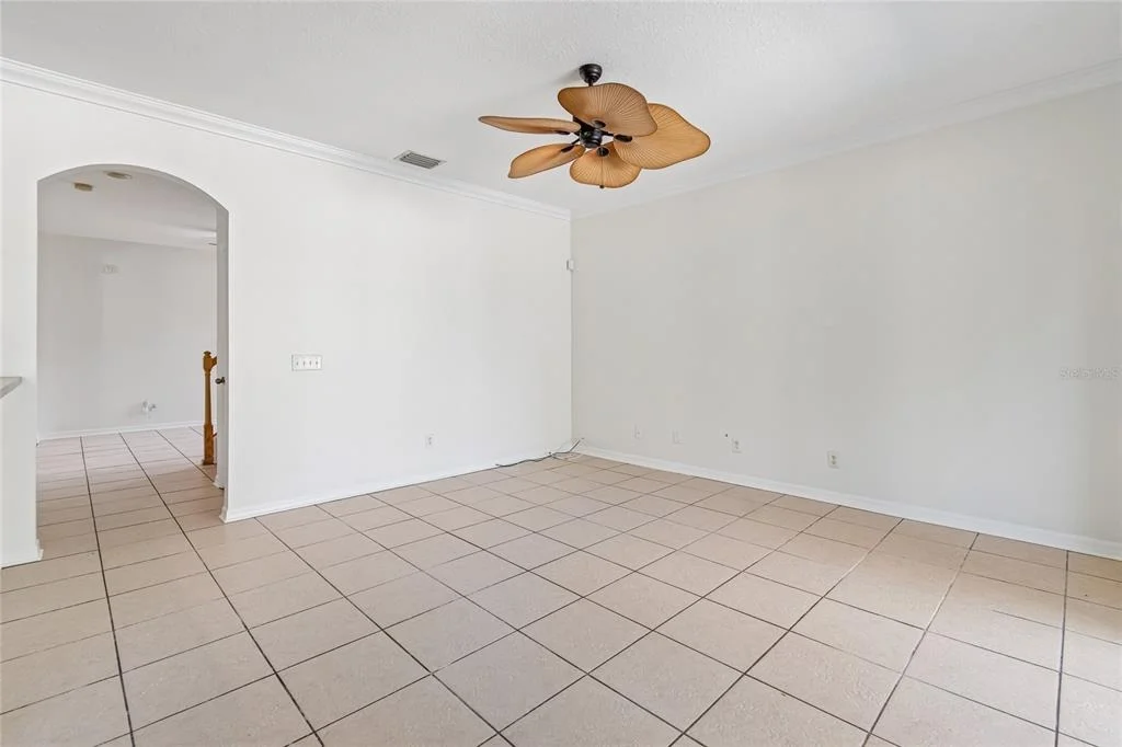 Photo of 915 WINDTON OAK DRIVE