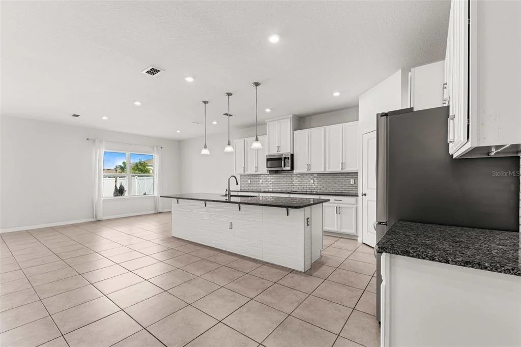 Photo of 100 LAVENNA AVENUE