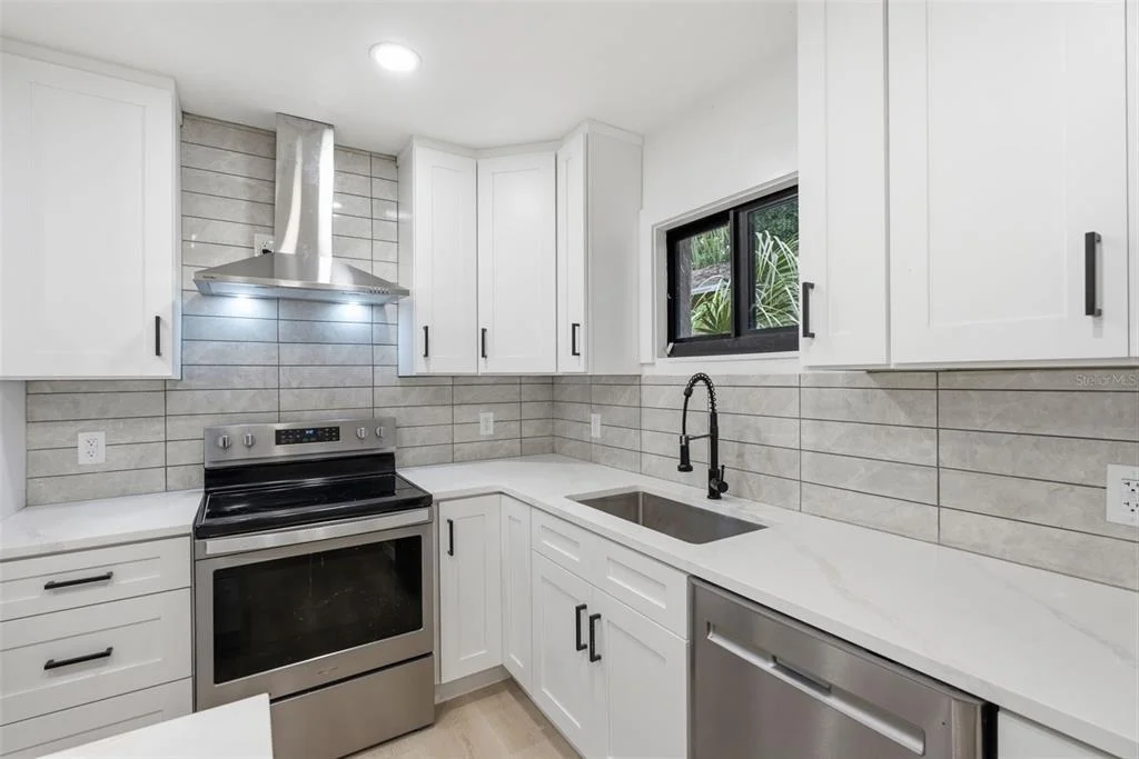 Photo of 595 PINE STREET