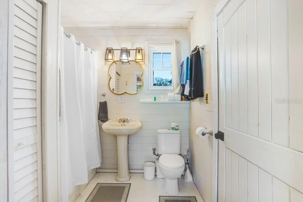 Photo of 8407 INTERBAY BOULEVARD