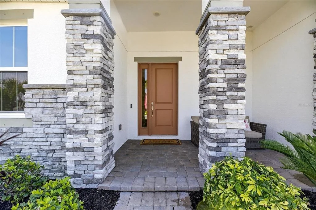 Photo of 914 SIGNET DRIVE