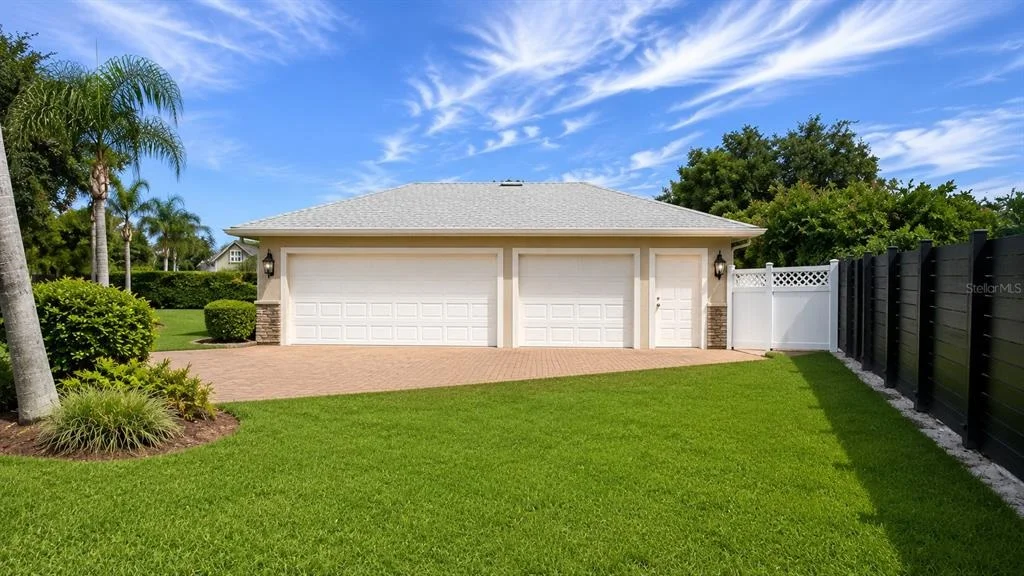 Photo of 10625 BRONSON ROAD