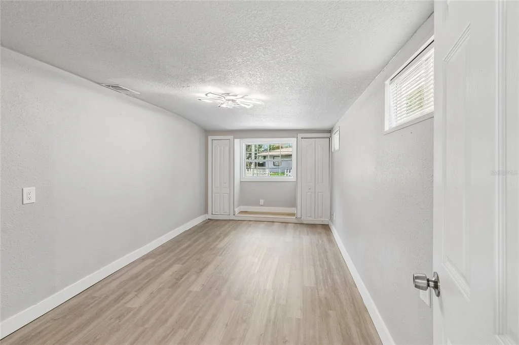 Photo of 1614 E MAPLE AVENUE