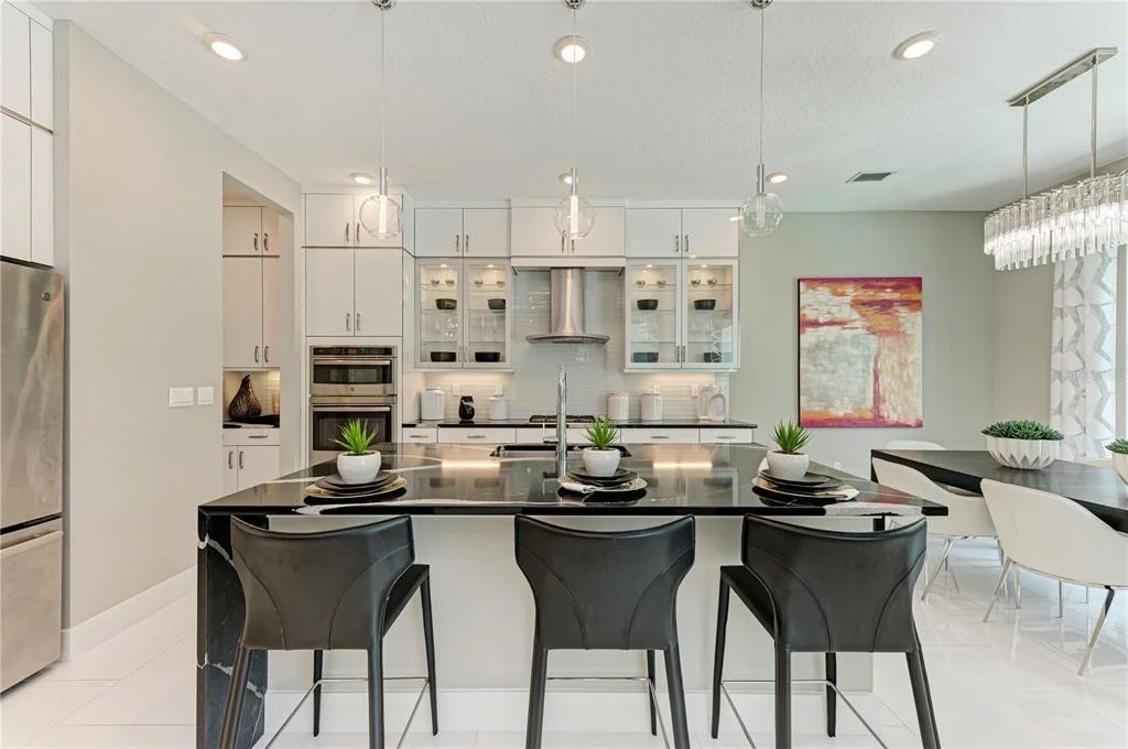 Photo of 5060 SIMONS COURT