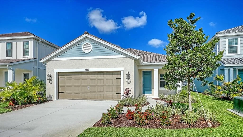 Photo of 9866 CRYSTAL ISLES CIRCLE