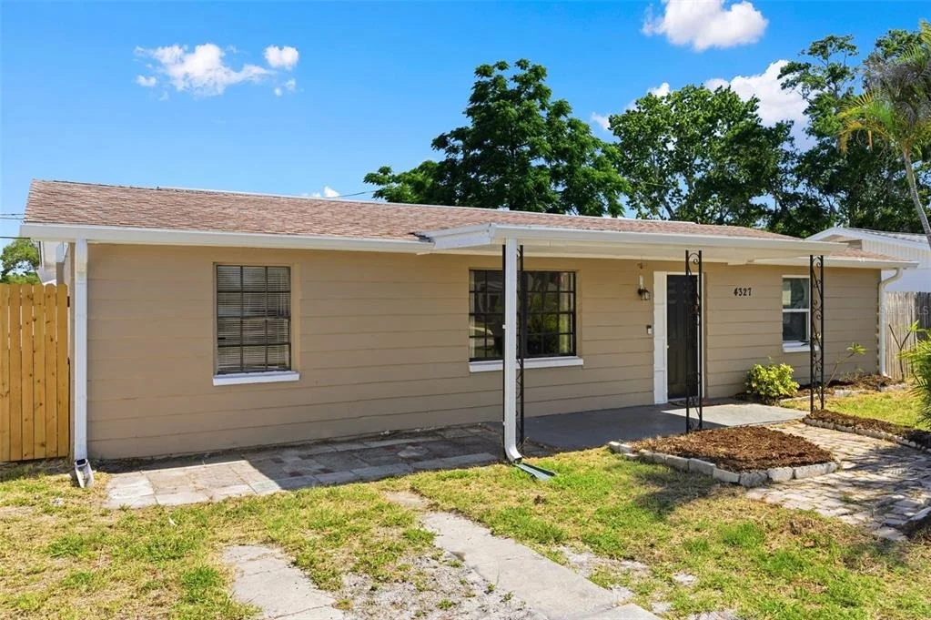 Photo of 4327 BEACON SQUARE DRIVE