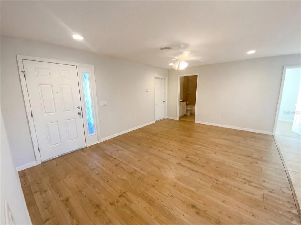 Photo of 11275 LINDEN DRIVE