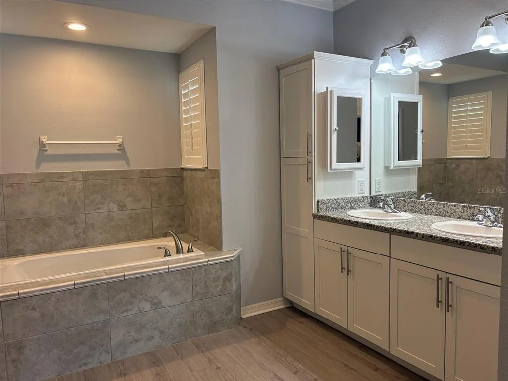 Photo of 2118 EDGEWATER CIRCLE