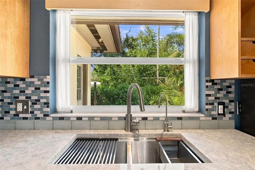 Photo of 1612 SAN CHARLES DRIVE