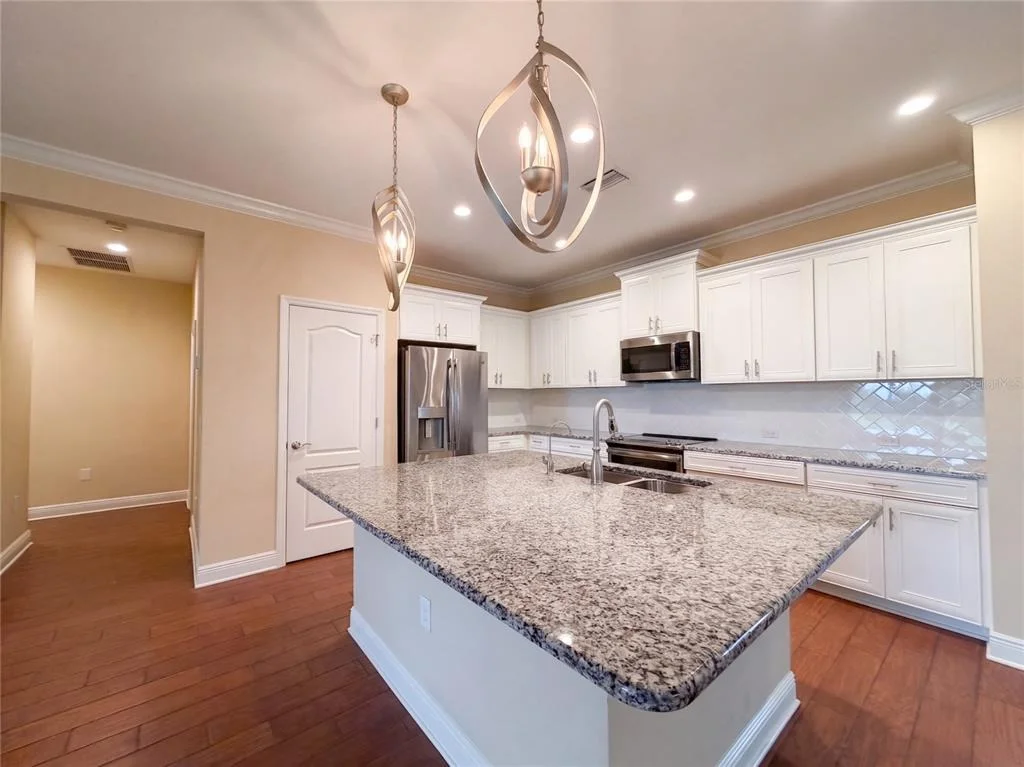 Photo of 1121 THORNBURY DRIVE