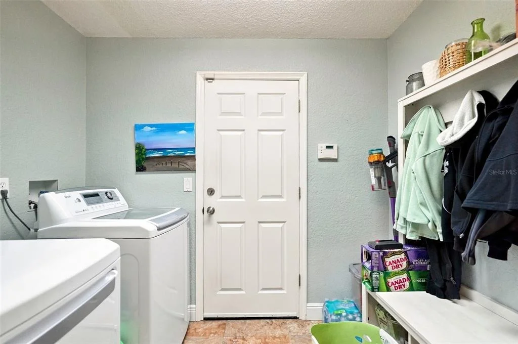 Photo of 10381 FLAG ROAD