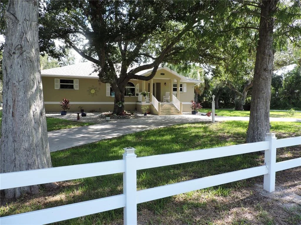 Photo of 905 COLONIAL ROAD