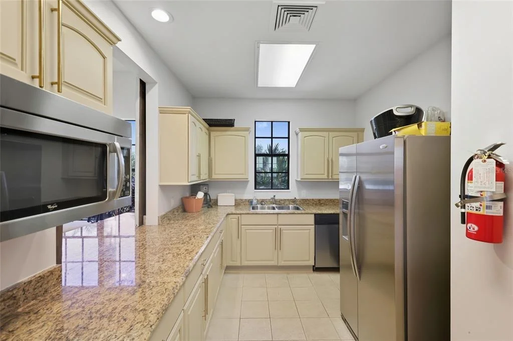 Photo of 921 RIVERSCAPE STREET