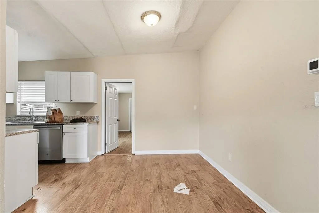 Photo of 6138 OAKCREST CIRCLE