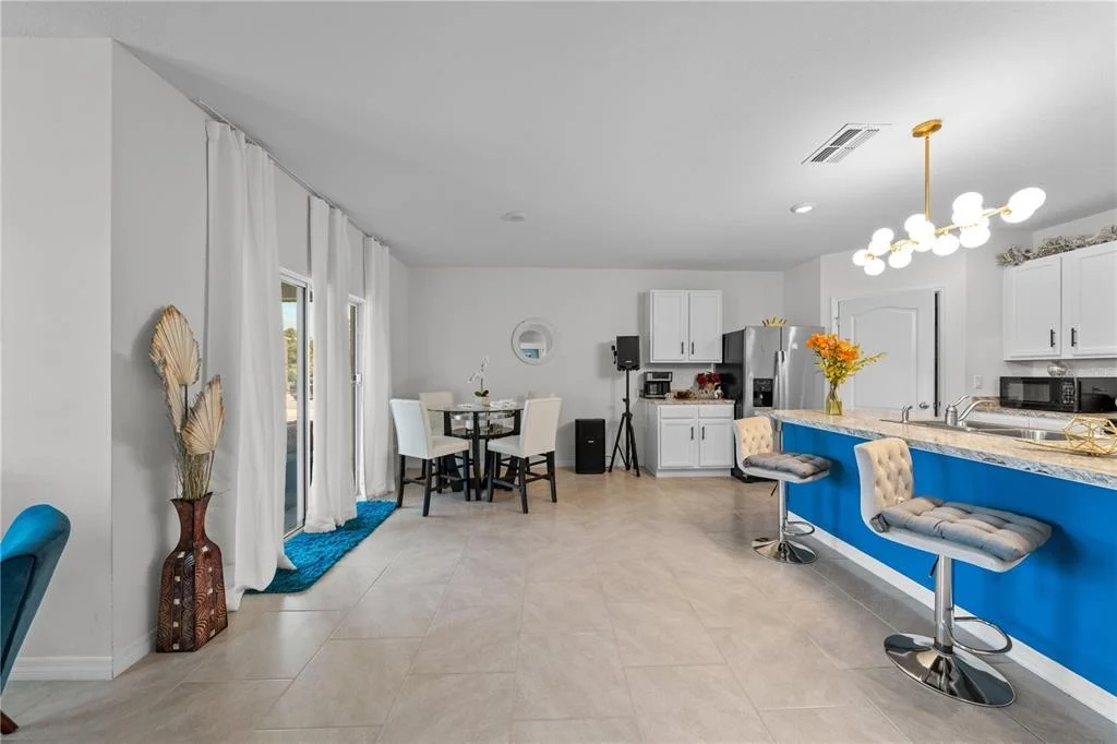 Photo of 1242 IGUANA LOOP
