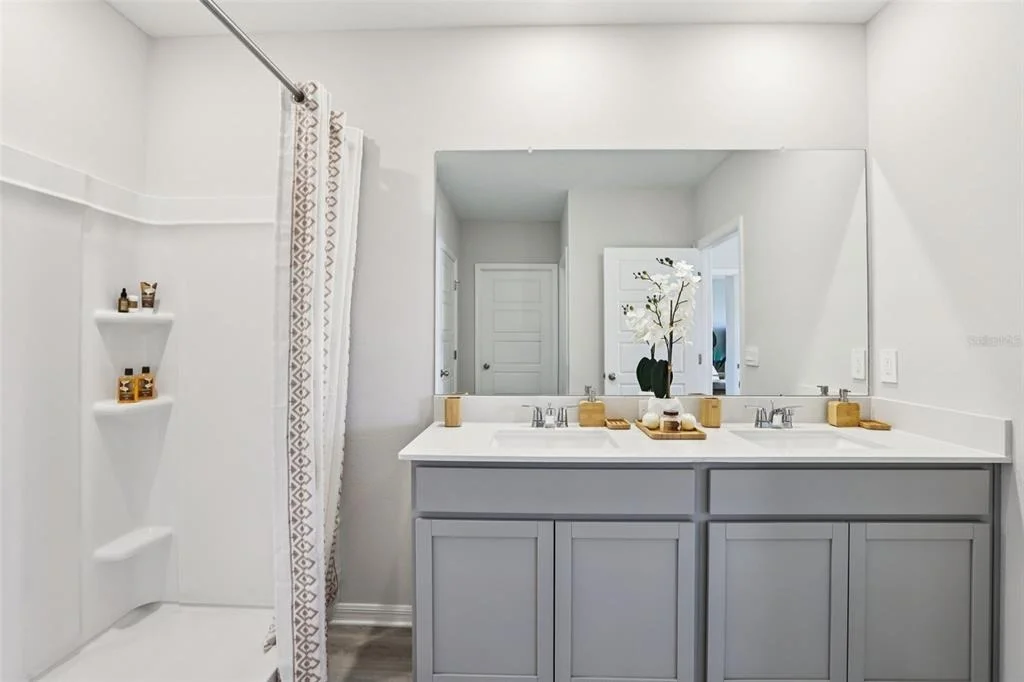 Photo of 4262 LESTER DRIVE