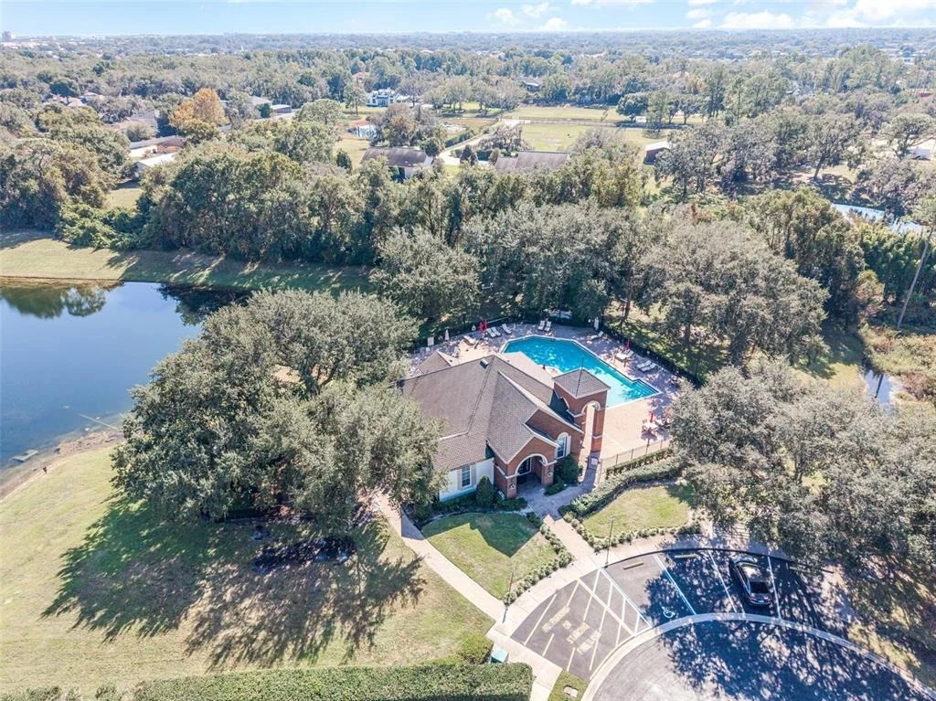 Photo of 6220 HEDGESPARROWS LANE
