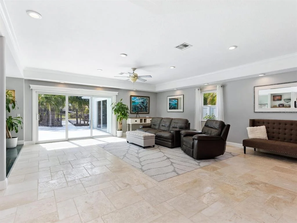 Photo of 221 LYCHEE ROAD