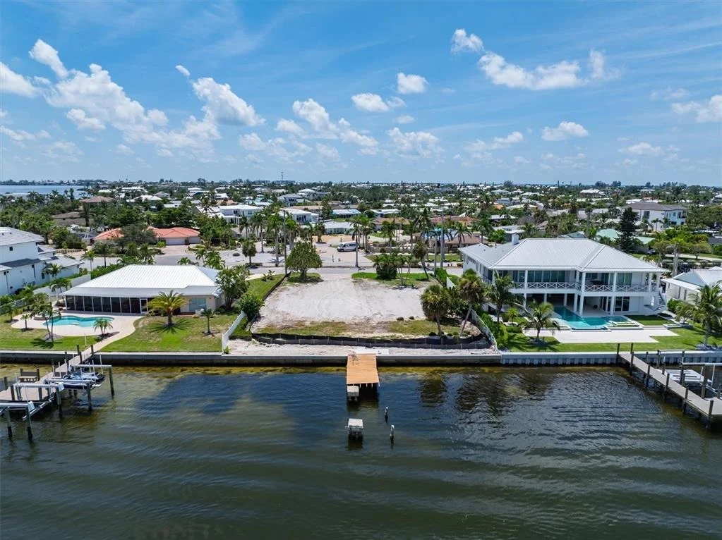 Photo of 659 KEY ROYALE DRIVE