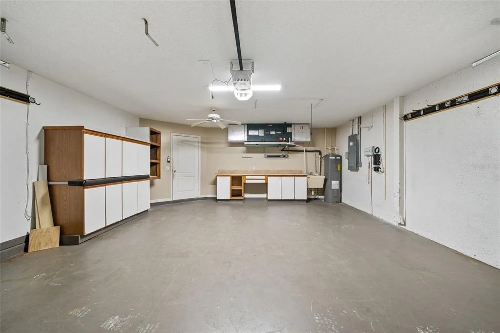 Photo of 555 PARK ESTATES SQUARE