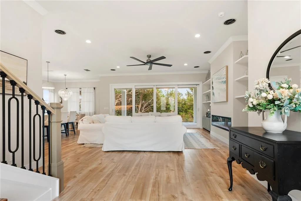 Photo of 2549 PALM AVENUE