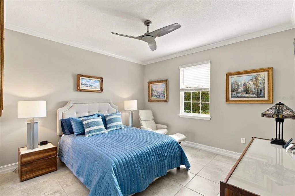 Photo of 4582 NW 57TH AVENUE