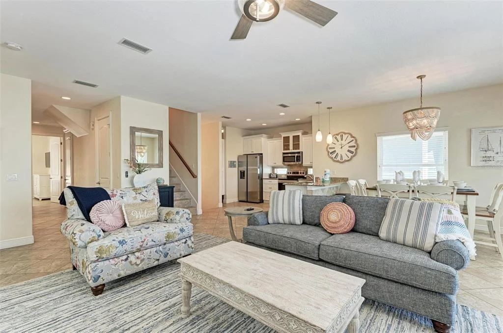Photo of 203 N HARBOR DRIVE