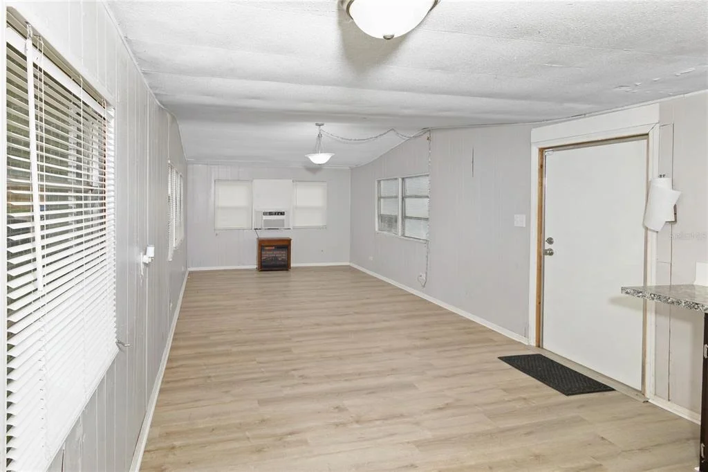 Photo of 335 N COUNTY ROAD 315