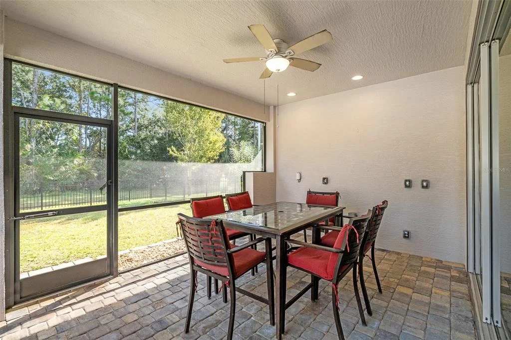 Photo of 823 CREEKWOOD DRIVE