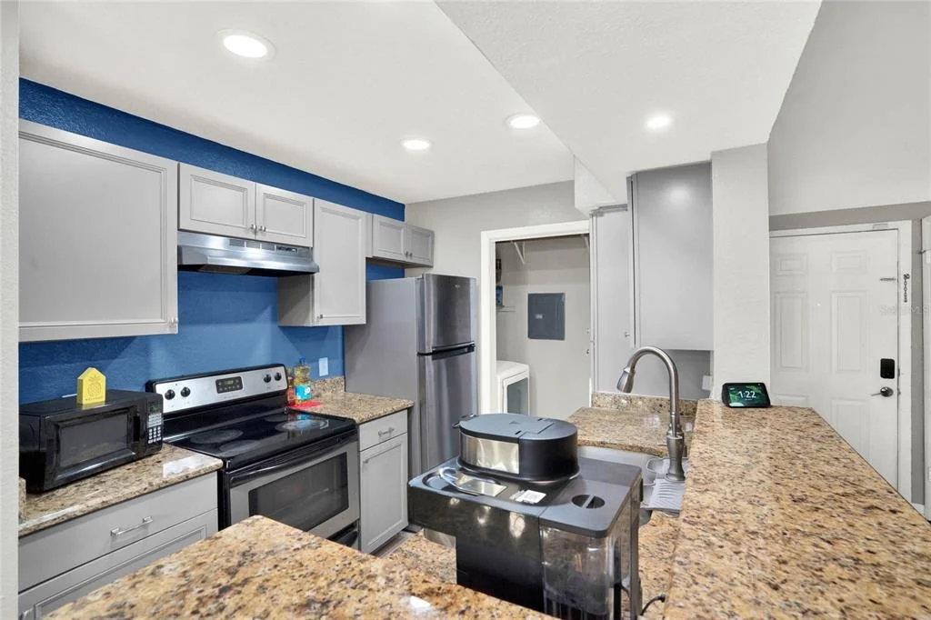 Photo of Unit I201 at 5545 DEVONBRIAR WAY