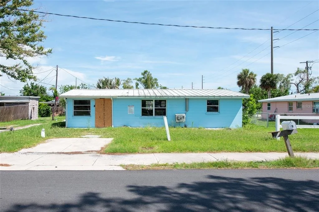 Photo of 1695 MANOR ROAD