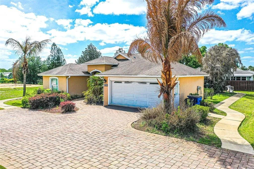 Photo of 3715 SEBRING PARKWAY