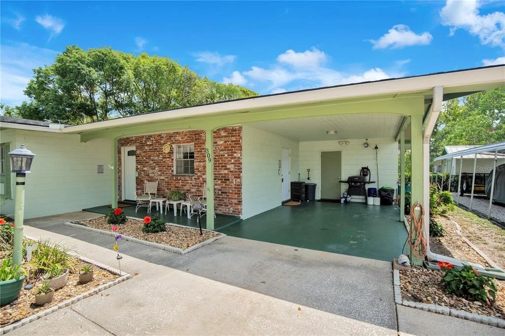 Photo of 309 VIHLEN ROAD
