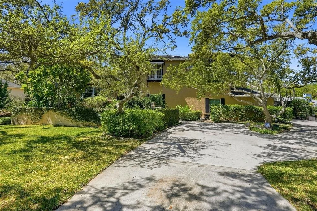 Photo of 10785 DANIELLE DRIVE