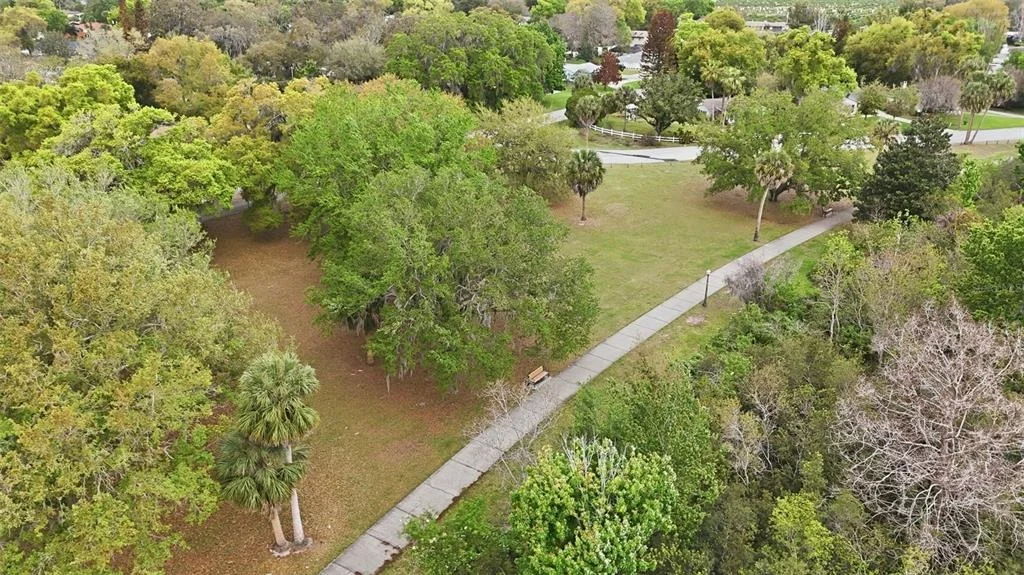 Photo of 1810 PINEWAY COURT