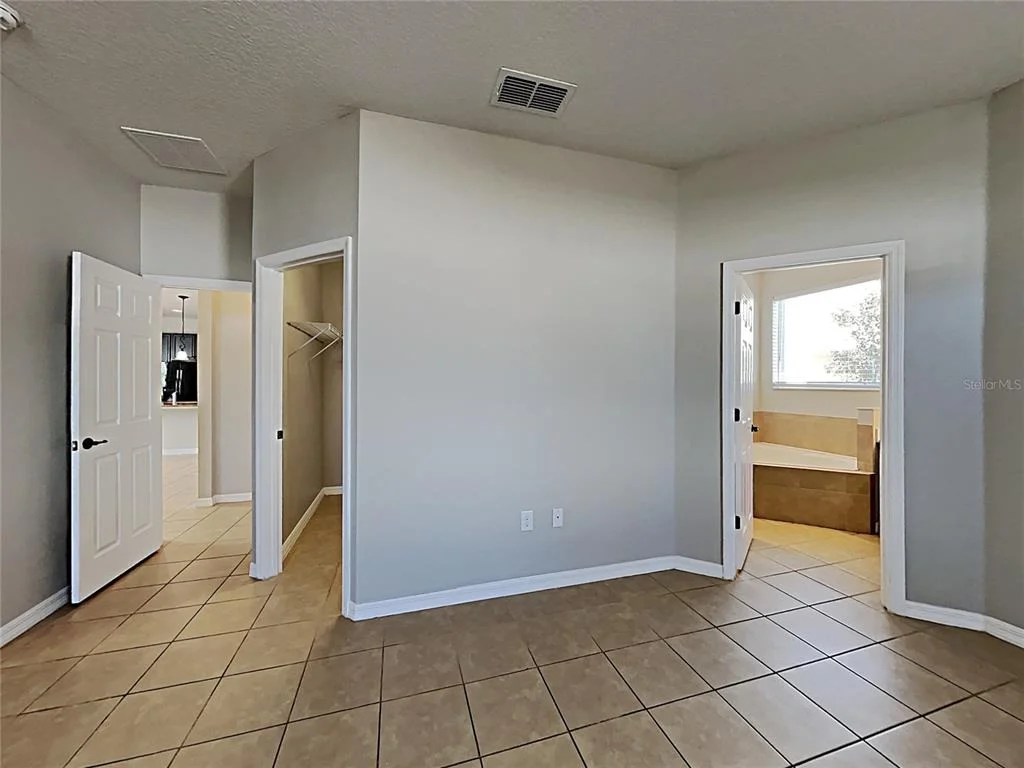 Photo of 1328 ARONIMINIK DRIVE