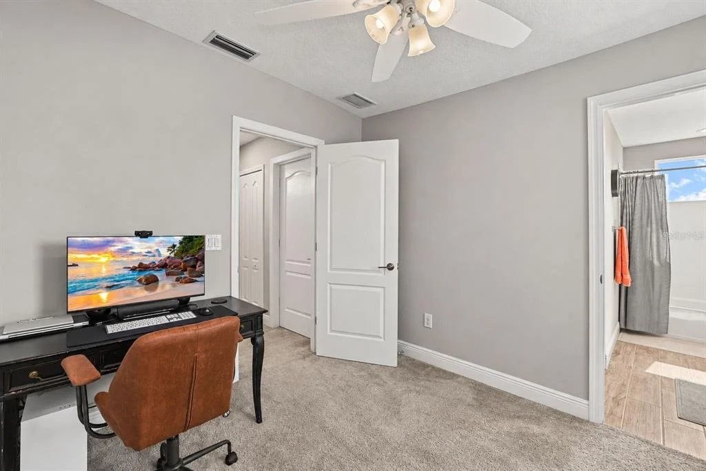 Photo of 3820 SHIMMERING OAKS DRIVE