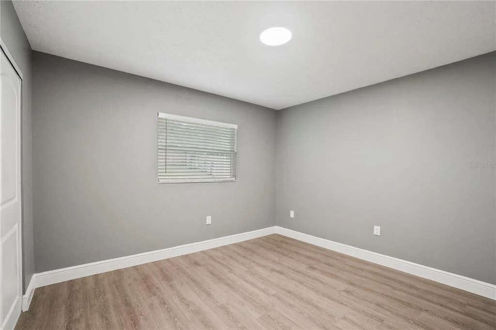Photo of 1901 LAKEVIEW DRIVE