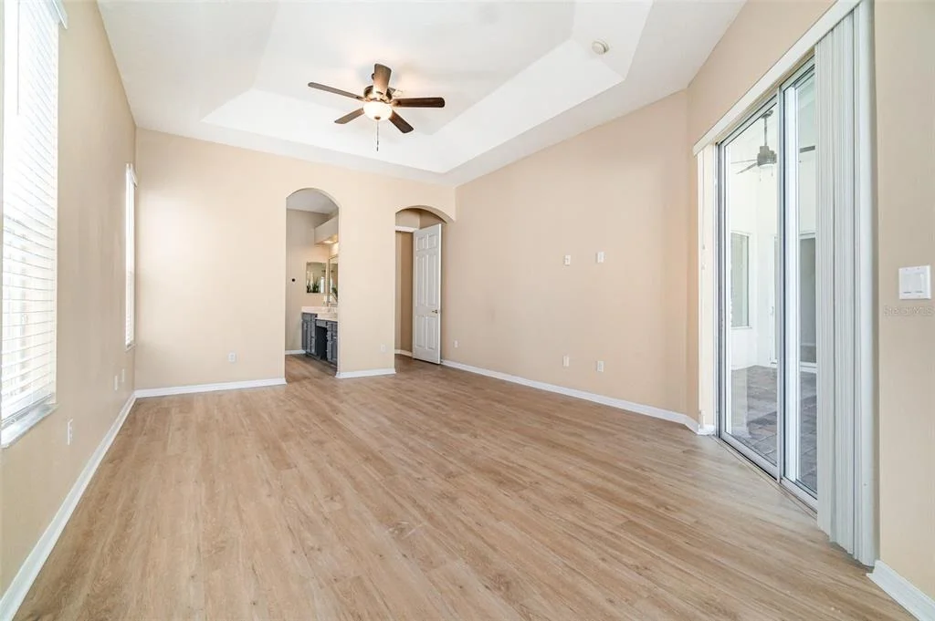 Photo of 6220 HEDGESPARROWS LANE