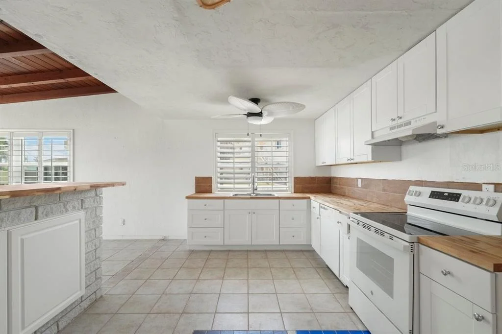 Photo of 3 OCEAN EDGE DRIVE
