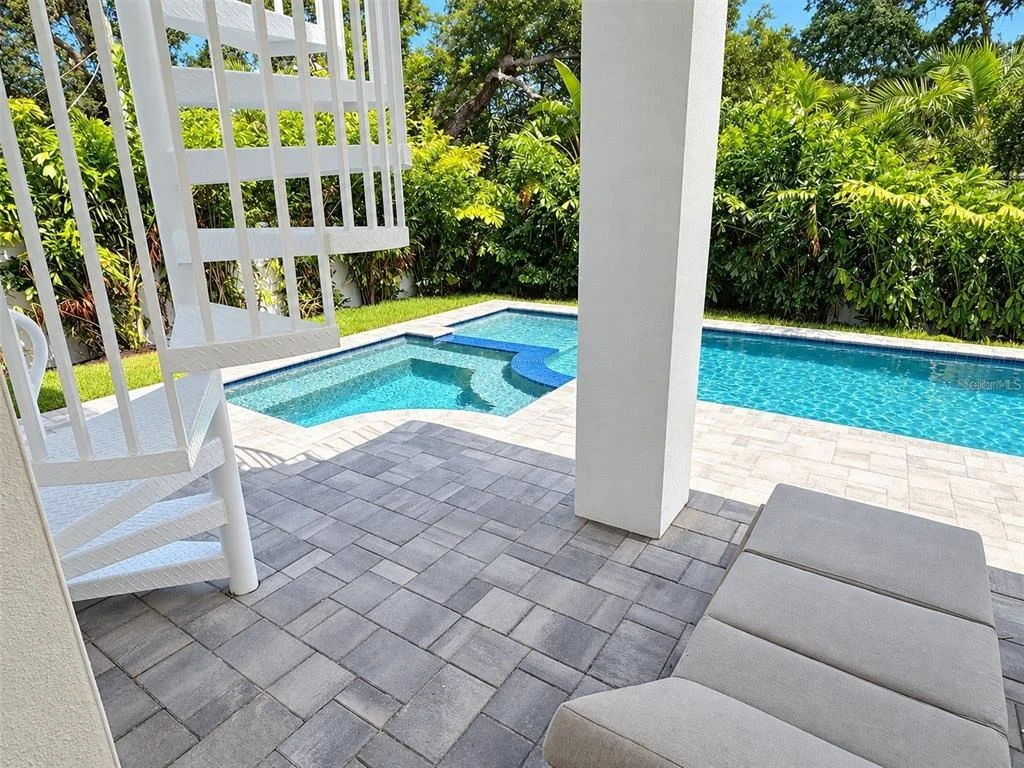 Photo of 1647 SIESTA DRIVE