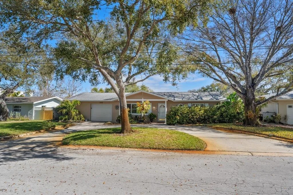 Photo of 2233 SUNSET CIRCLE