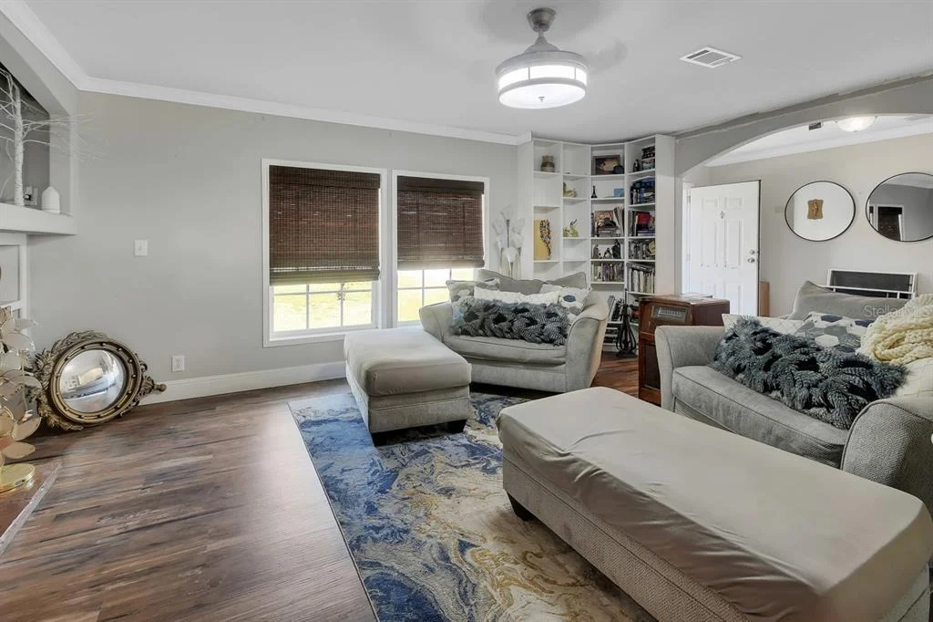 Photo of 369 GARDEN LANE