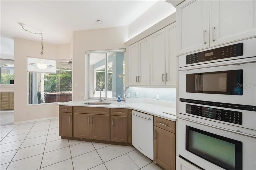 Photo of 8402 MAYBELLE DRIVE