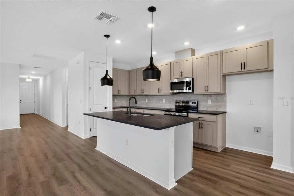 Photo of 30134 EMERALD FOREST DRIVE