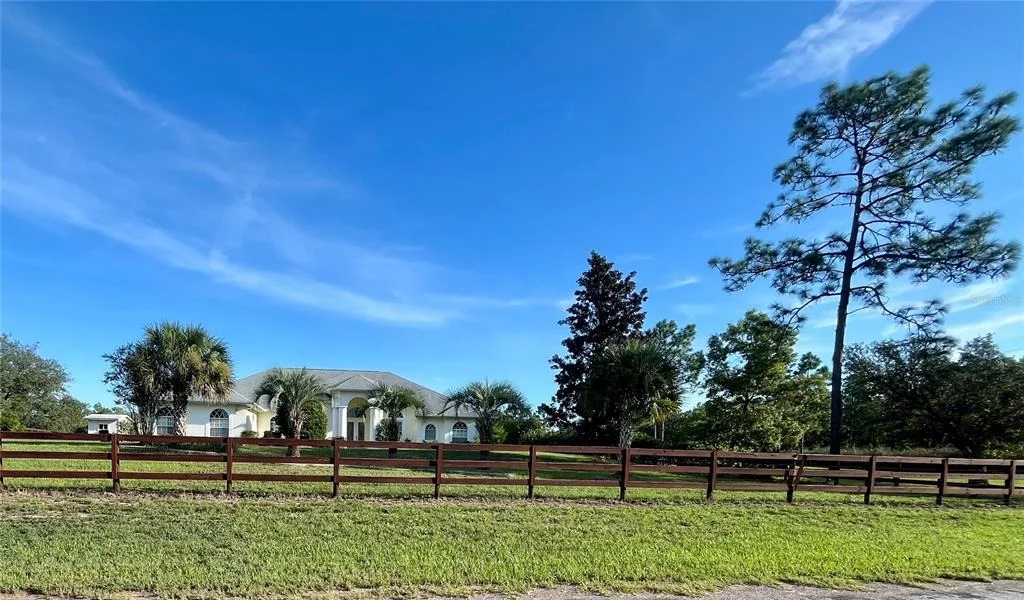 Photo of 3920 N STIRRUP DRIVE
