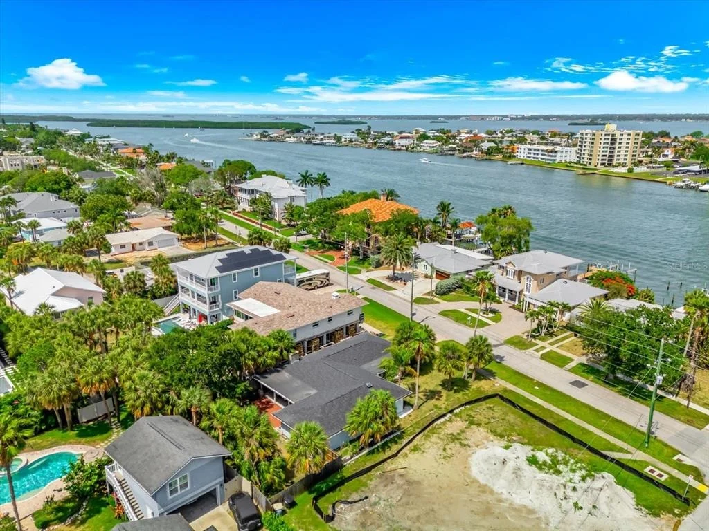 Photo of 730 BAY ESPLANADE
